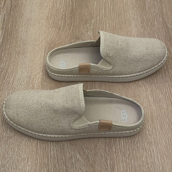 UGG DELU SLIDE - Picture 5 of 10